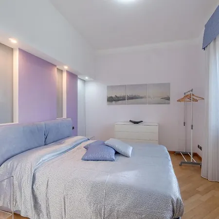 Cozy X4 - Seaview & Balcony Apartment